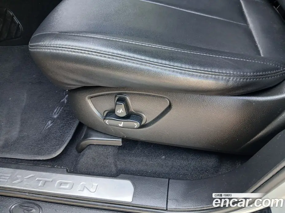 SsangYong Rexton 2014 2.0 автомат (гидро), фото 14