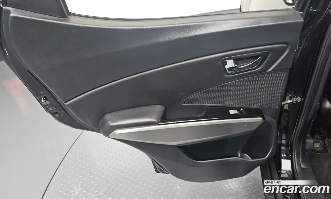SsangYong TIBOLI 2015 1.6 автомат (гидро), фото 14 SsangYong TIBOLI 2015 1.6 автомат (гидро), фото 14