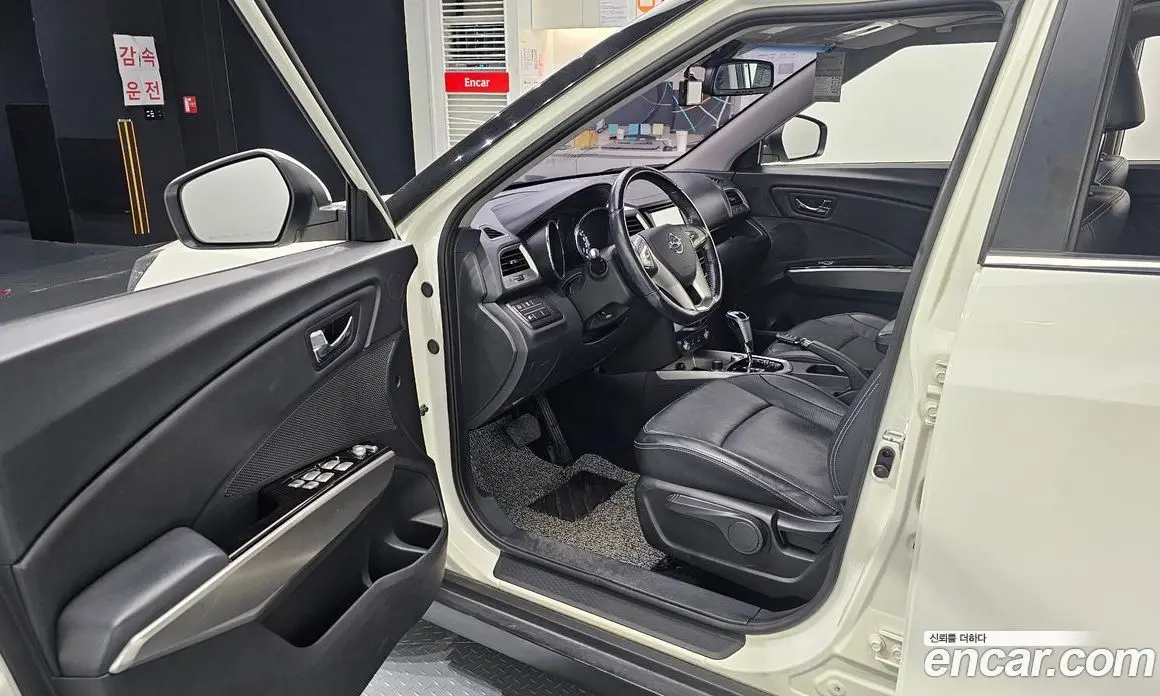 SsangYong TIBOLI 2015 1.6 автомат (гидро), фото 13 SsangYong TIBOLI 2015 1.6 автомат (гидро), фото 13
