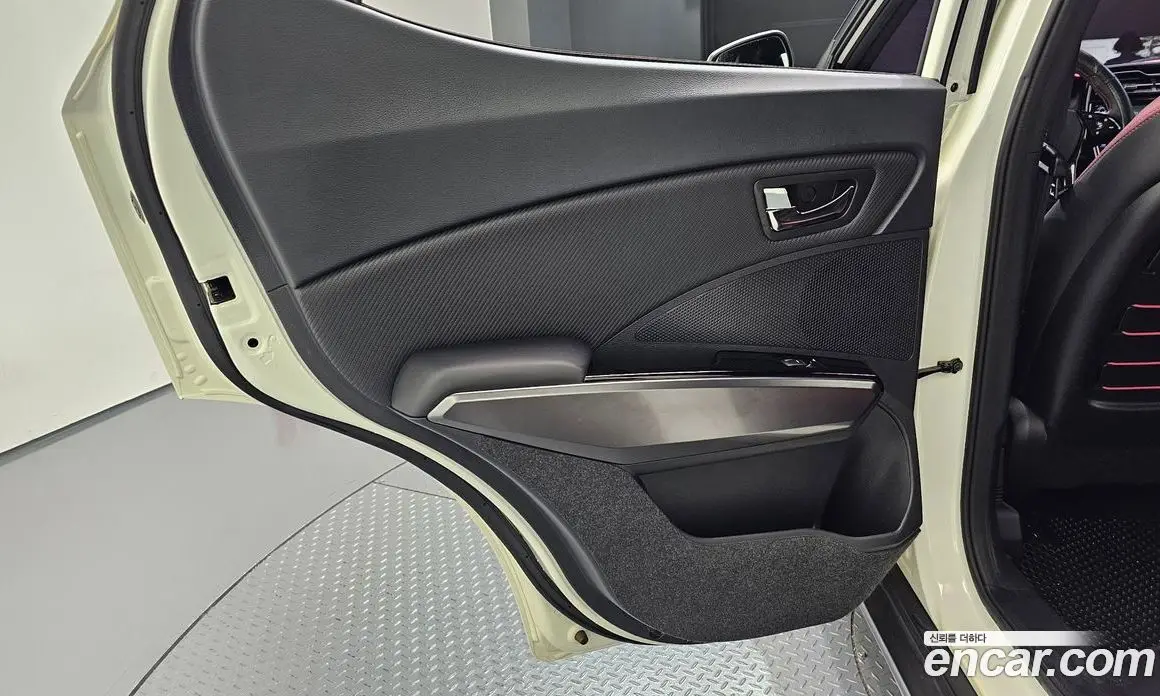 SsangYong TIBOLI 2019 1.5 автомат (гидро), фото 15 SsangYong TIBOLI 2019 1.5 автомат (гидро), фото 15