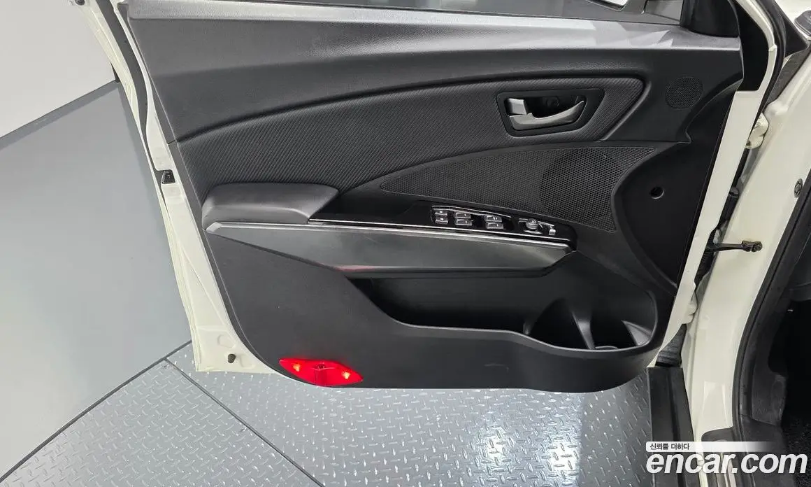 SsangYong TIBOLI 2021 1.5 автомат (гидро), фото 13 SsangYong TIBOLI 2021 1.5 автомат (гидро), фото 13