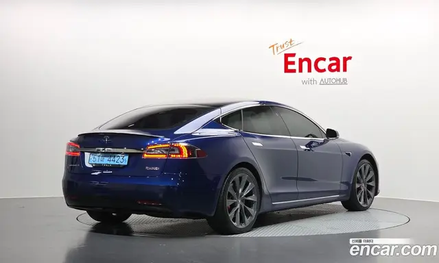 Tesla Model S, 2019, 102 617 км