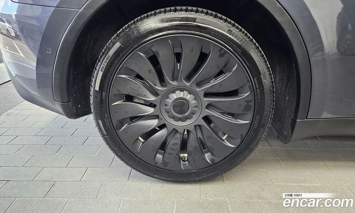 Tesla Model Y 2022 0.2 автомат (гидро), фото 5