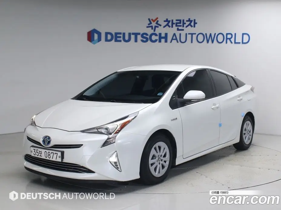 Toyota Prius 2016 1.8 автомат (гидро), фото 1 Toyota Prius 2016 1.8 автомат (гидро), фото 1