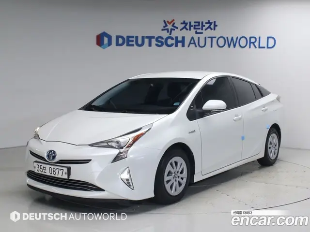 Toyota Prius, 2016, 127 516 км Toyota Prius, 2016, 127 516 км
