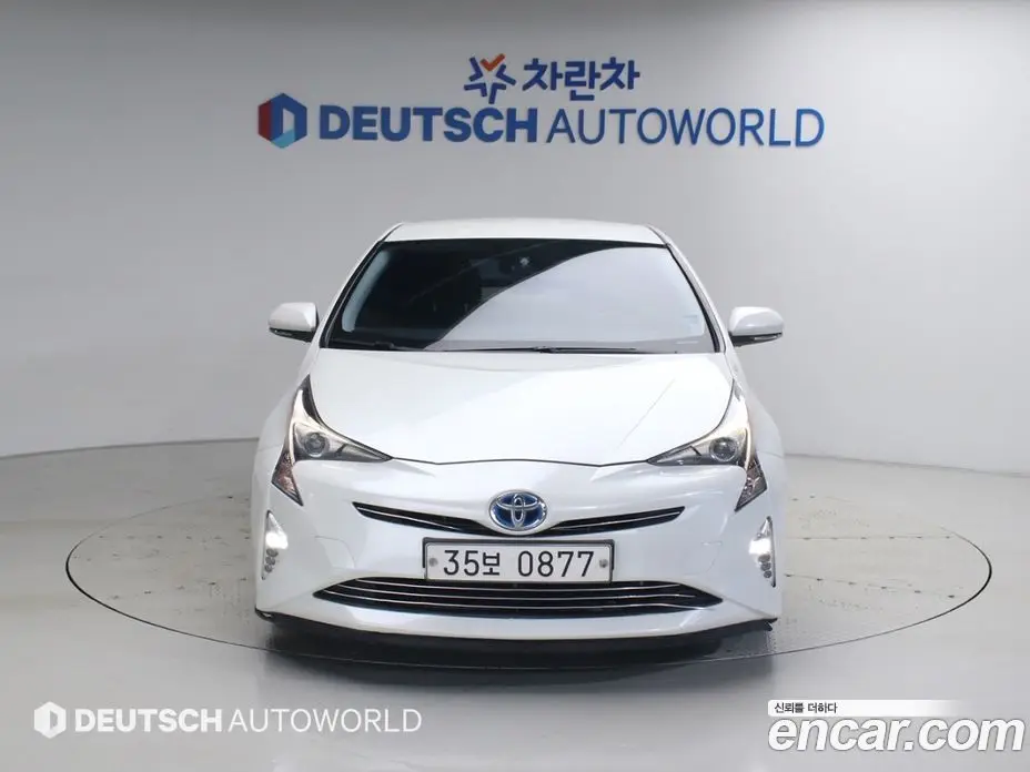Toyota Prius 2016 1.8 автомат (гидро), фото 3 Toyota Prius 2016 1.8 автомат (гидро), фото 3
