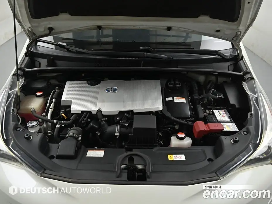 Toyota Prius 2016 1.8 автомат (гидро), фото 6 Toyota Prius 2016 1.8 автомат (гидро), фото 6