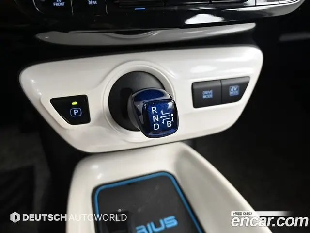Toyota Prius 2016 1.8 автомат (гидро), миниатюра 9 Toyota Prius 2016 1.8 автомат (гидро), миниатюра 9