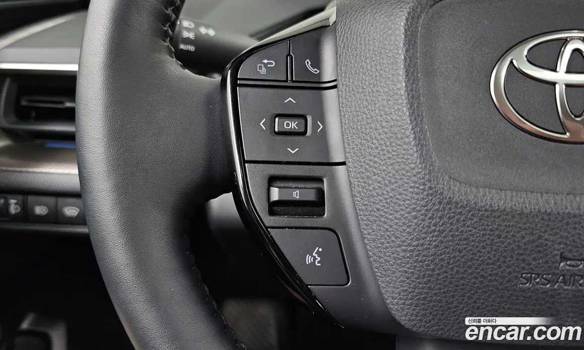 Toyota Prius 2024 2.0 автомат (гидро), фото 16