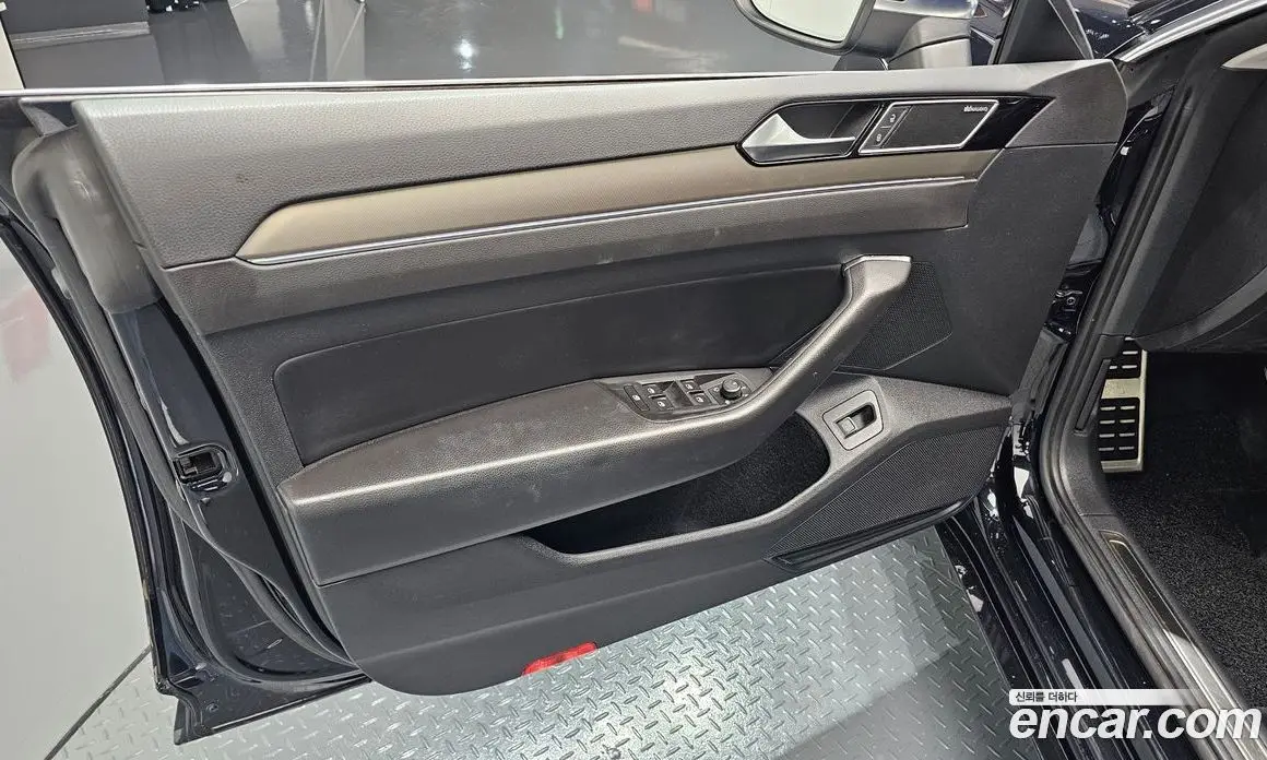 Volkswagen Arteon 2019 2.0 автомат (гидро), фото 13