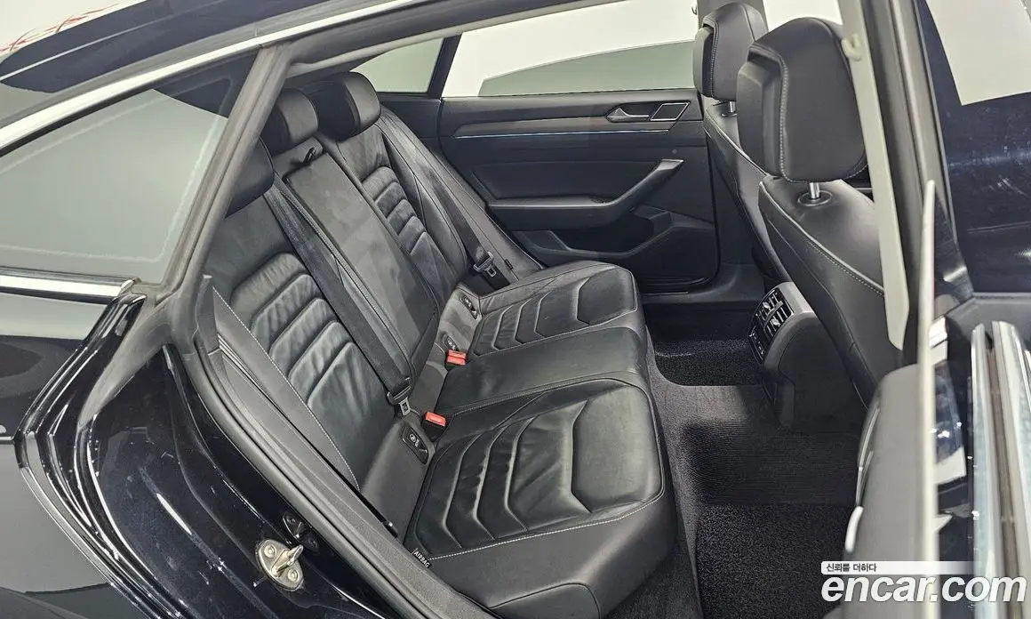 Volkswagen Arteon 2019 2.0 автомат (гидро), фото 16