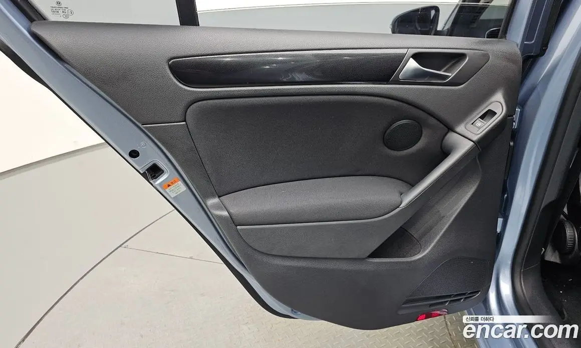 Volkswagen Golf 2011 2.0 автомат (гидро), фото 14