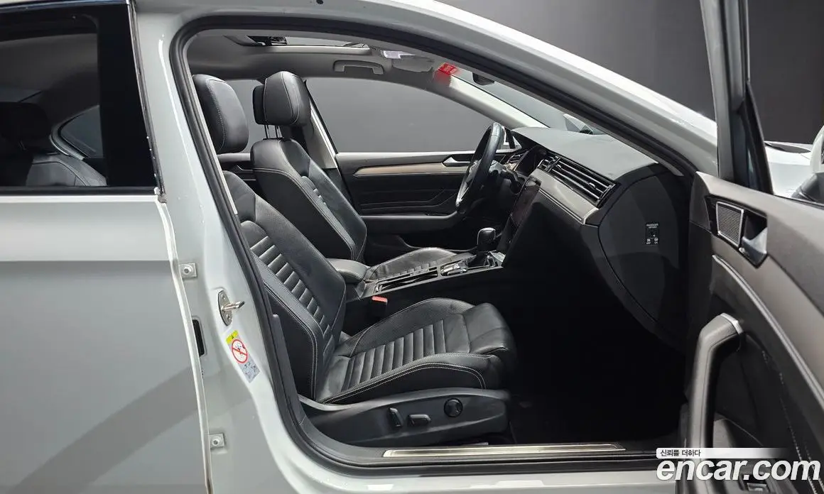 Volkswagen Passat 2021 2.0 автомат (гидро), фото 16 Volkswagen Passat 2021 2.0 автомат (гидро), фото 16