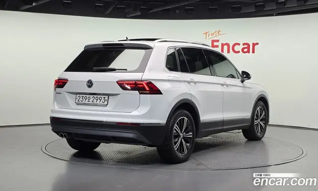 Volkswagen Tiguan 2020 2.0 автомат (гидро), миниатюра 2