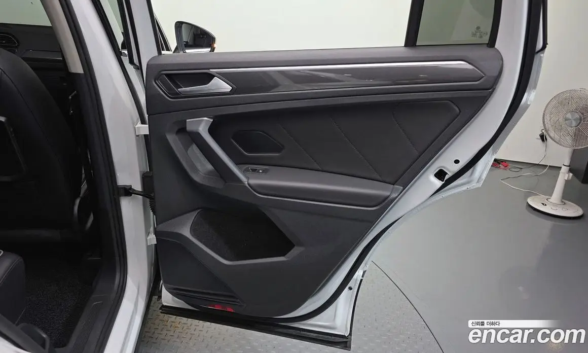 Volkswagen Tiguan 2020 2.0 автомат (гидро), фото 15