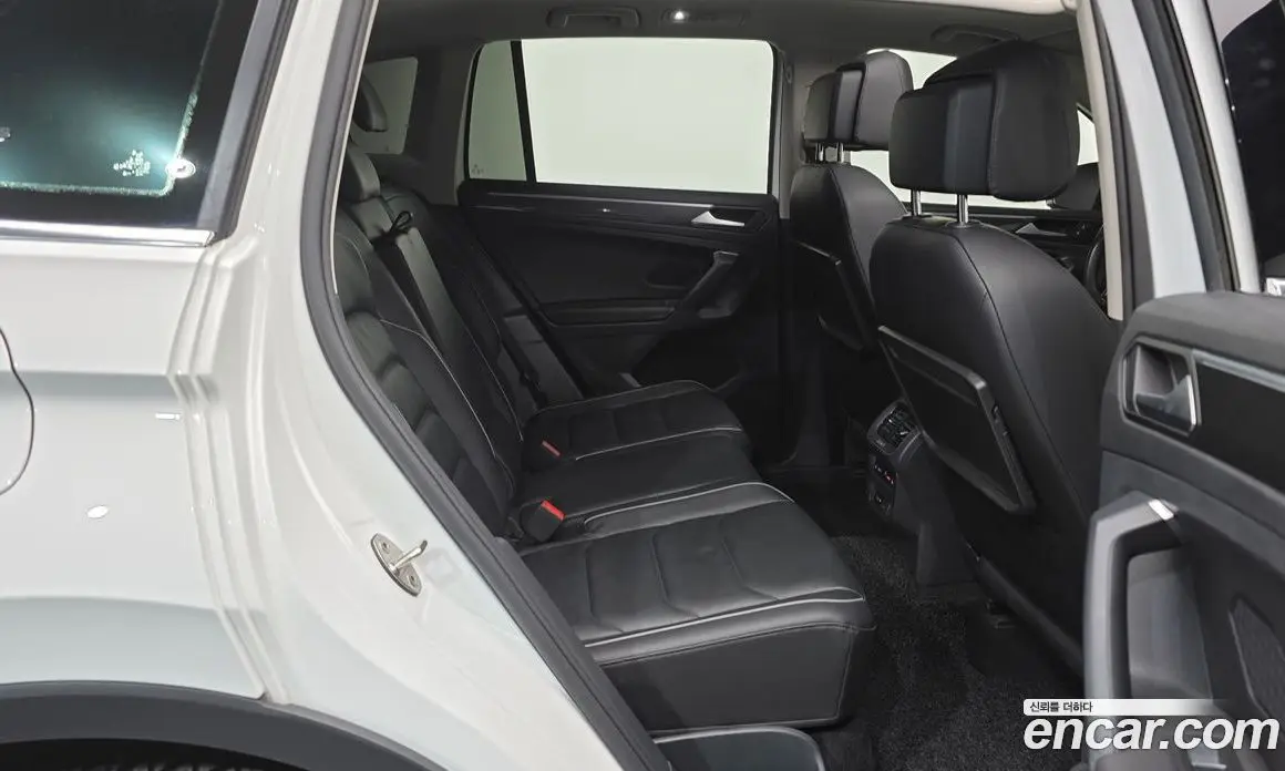 Volkswagen Tiguan 2020 2.0 автомат (гидро), фото 17