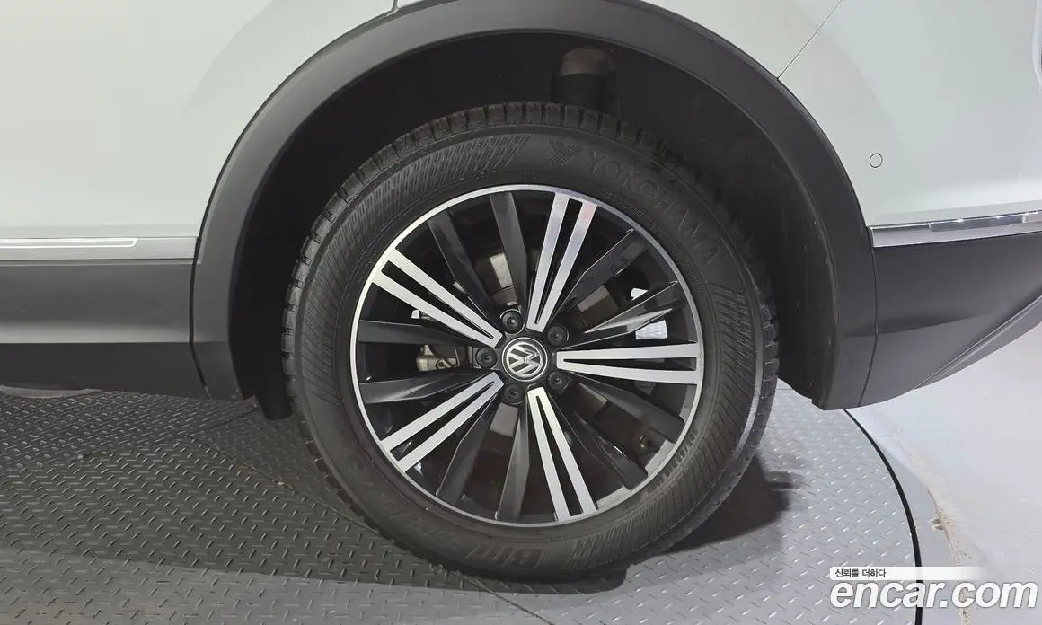Volkswagen Tiguan 2020 2.0 автомат (гидро), фото 7
