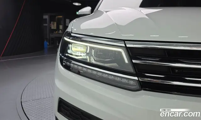 Volkswagen Tiguan 2020 2.0 автомат (гидро), миниатюра 8