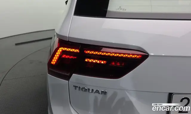 Volkswagen Tiguan 2020 2.0 автомат (гидро), миниатюра 9