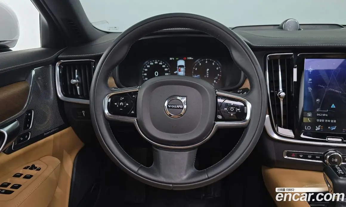 Volvo S90 2019 2.0 автомат (гидро), фото 20 Volvo S90 2019 2.0 автомат (гидро), фото 20