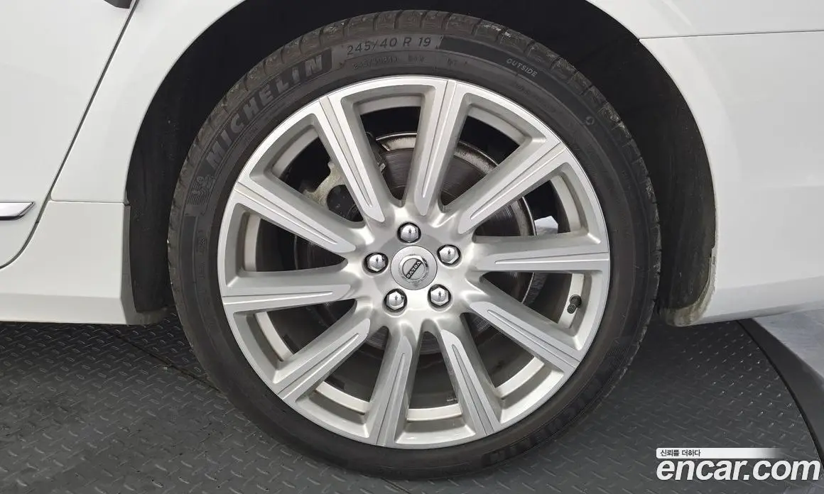 Volvo S90 2019 2.0 автомат (гидро), фото 7 Volvo S90 2019 2.0 автомат (гидро), фото 7