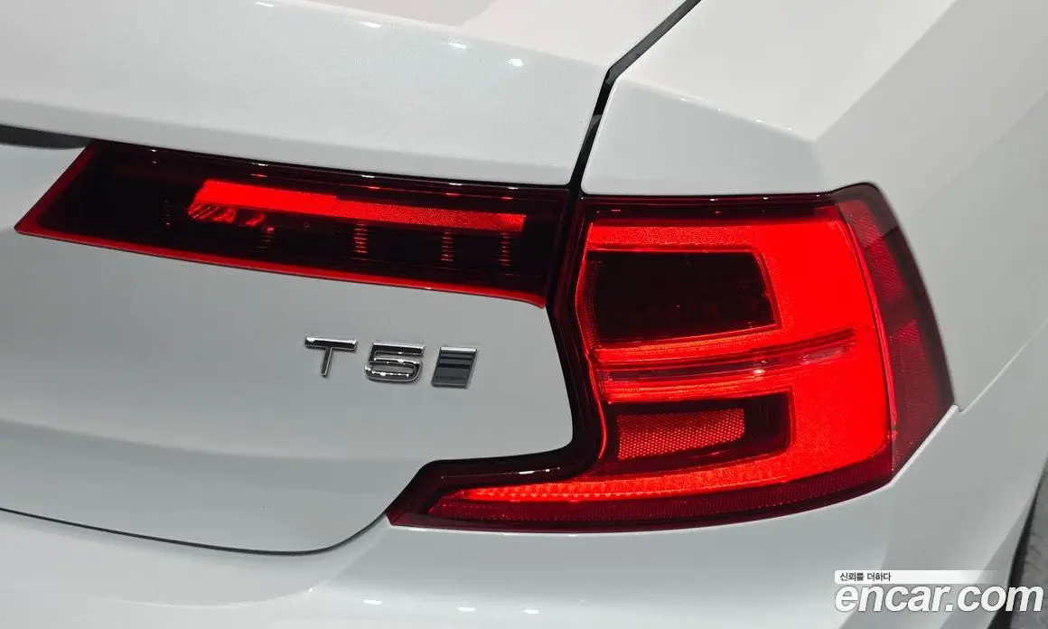 Volvo S90 2019 2.0 автомат (гидро), фото 9 Volvo S90 2019 2.0 автомат (гидро), фото 9