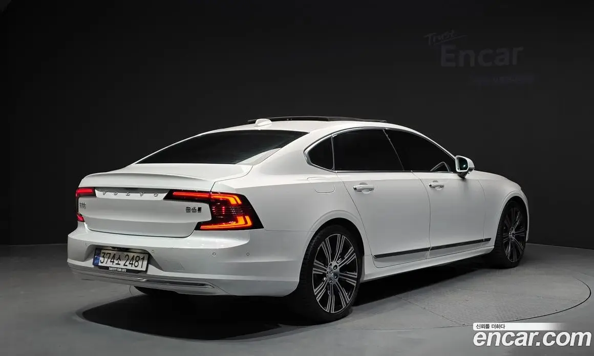 Volvo S90 2023 2.0 автомат (гидро), фото 2 Volvo S90 2023 2.0 автомат (гидро), фото 2
