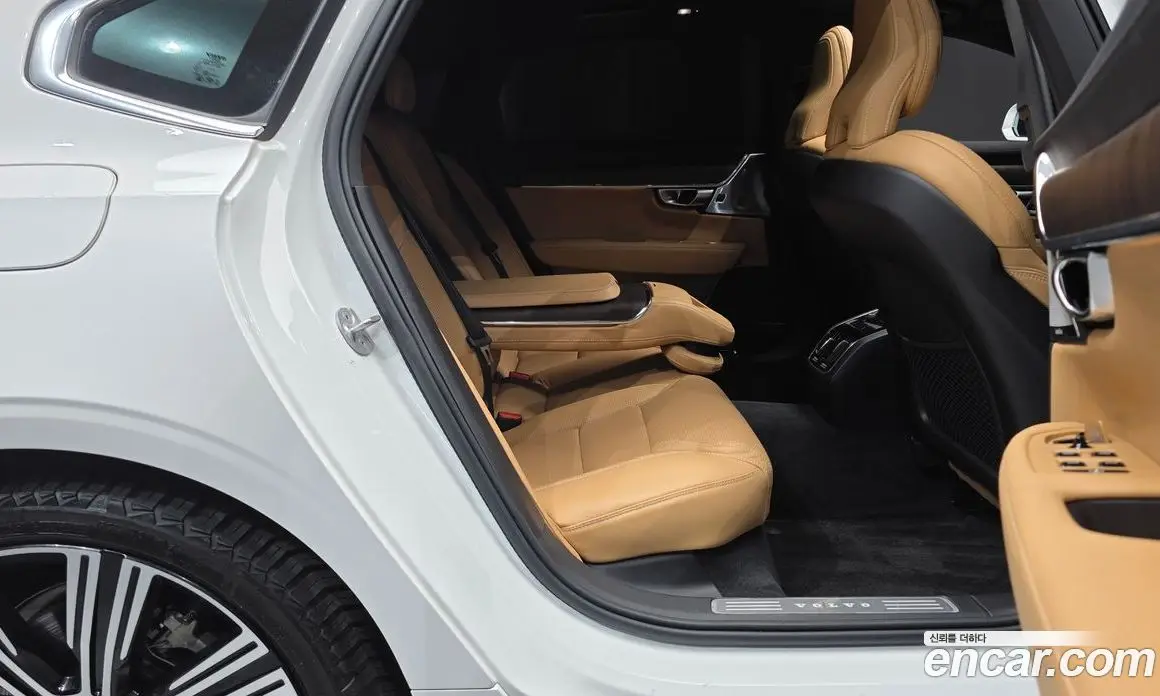 Volvo S90 2023 2.0 автомат (гидро), фото 17 Volvo S90 2023 2.0 автомат (гидро), фото 17