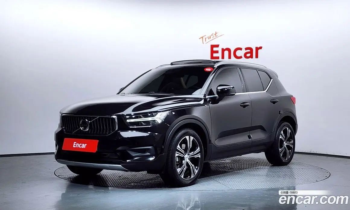 Volvo XC40 2020 2.0 автомат (гидро), фото 1 Volvo XC40 2020 2.0 автомат (гидро), фото 1