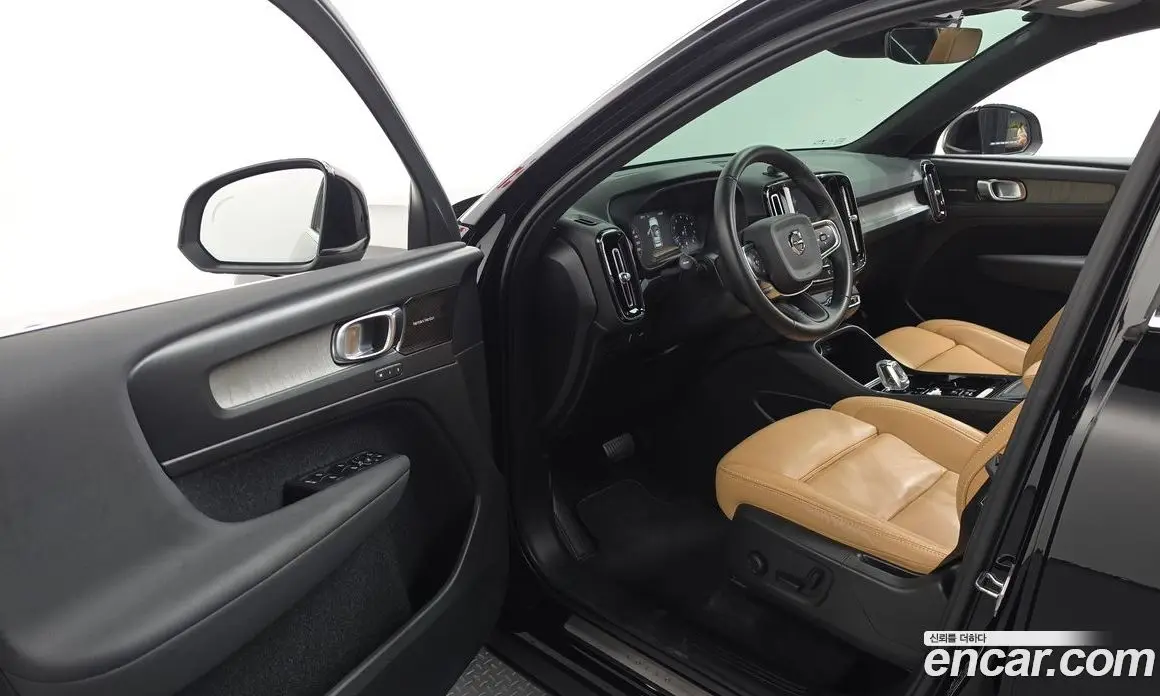Volvo XC40 2020 2.0 автомат (гидро), фото 13 Volvo XC40 2020 2.0 автомат (гидро), фото 13