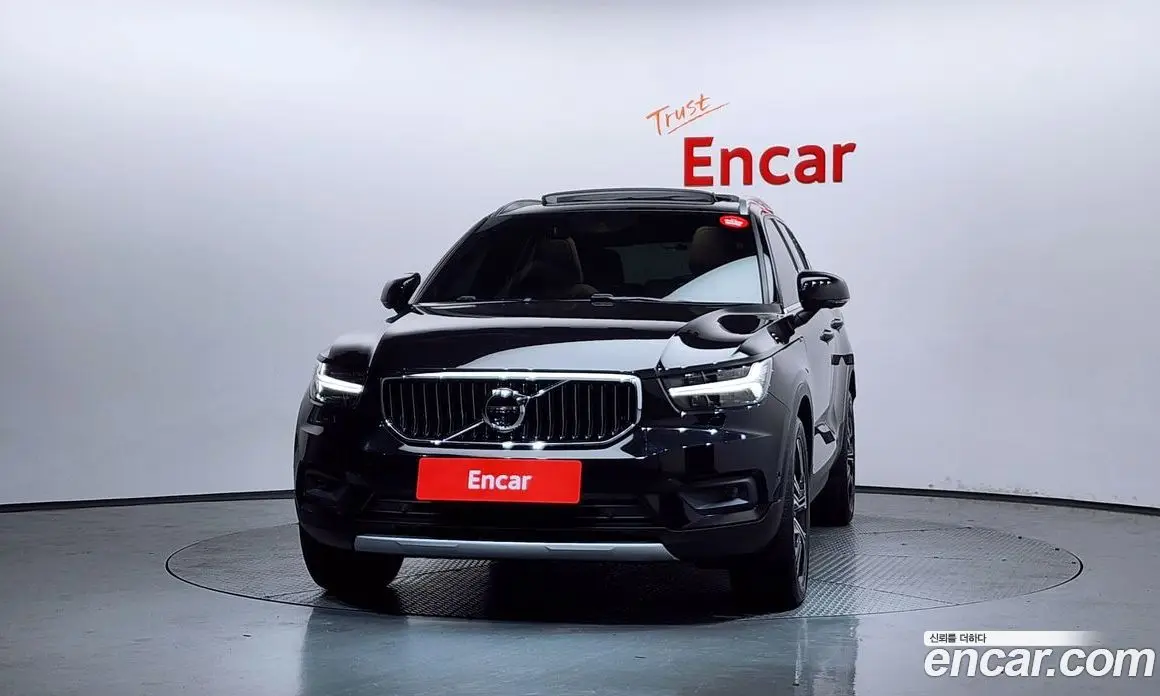 Volvo XC40 2020 2.0 автомат (гидро), фото 3 Volvo XC40 2020 2.0 автомат (гидро), фото 3