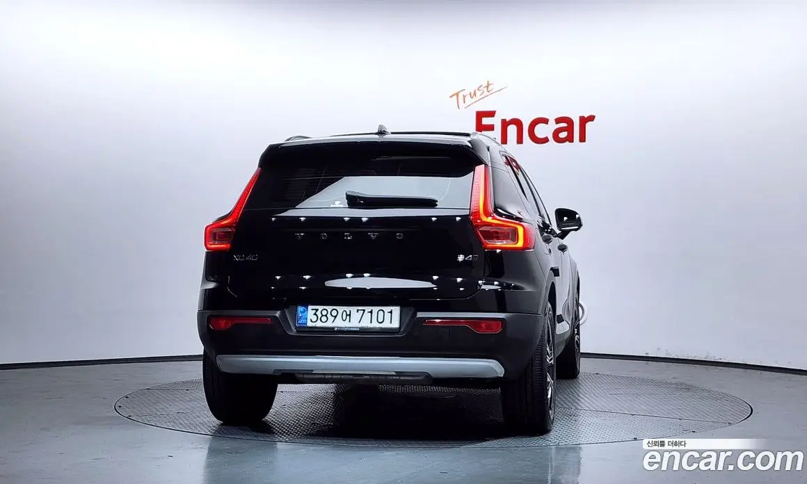 Volvo XC40 2020 2.0 автомат (гидро), фото 4 Volvo XC40 2020 2.0 автомат (гидро), фото 4