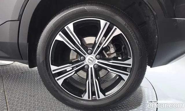 Volvo XC40 2020 2.0 автомат (гидро), миниатюра 7 Volvo XC40 2020 2.0 автомат (гидро), миниатюра 7