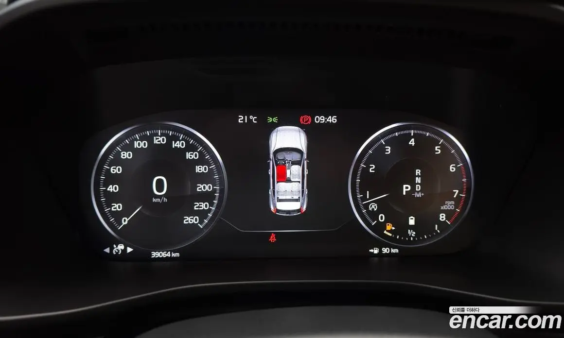 Volvo XC40 2022 2.0 автомат (гидро), фото 11