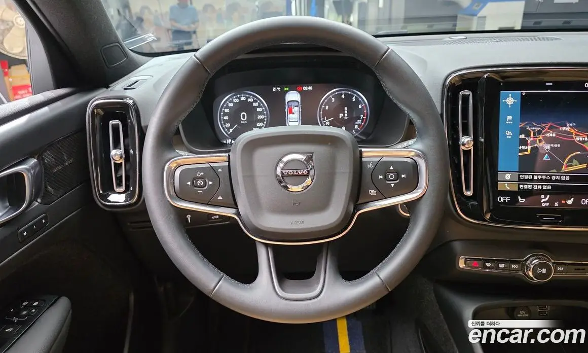 Volvo XC40 2022 2.0 автомат (гидро), фото 19