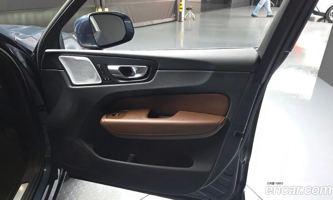 Volvo XC60 2022 2.0 автомат (гидро), фото 14 Volvo XC60 2022 2.0 автомат (гидро), фото 14