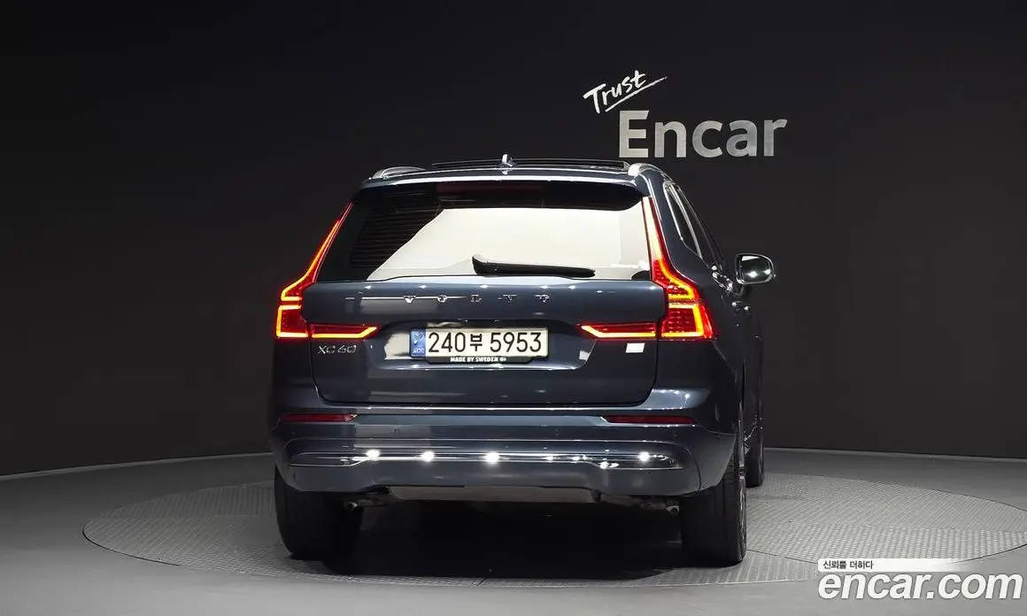Volvo XC60 2022 2.0 автомат (гидро), фото 4 Volvo XC60 2022 2.0 автомат (гидро), фото 4