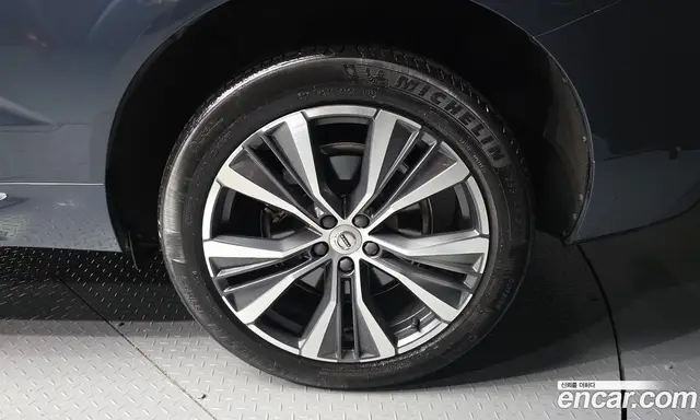 Volvo XC60 2022 2.0 автомат (гидро), миниатюра 5 Volvo XC60 2022 2.0 автомат (гидро), миниатюра 5
