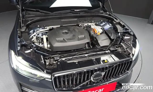 Volvo XC60 2022 2.0 автомат (гидро), миниатюра 6 Volvo XC60 2022 2.0 автомат (гидро), миниатюра 6