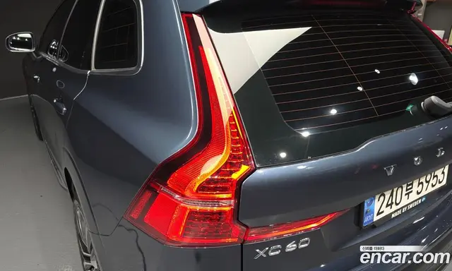 Volvo XC60 2022 2.0 автомат (гидро), миниатюра 9 Volvo XC60 2022 2.0 автомат (гидро), миниатюра 9