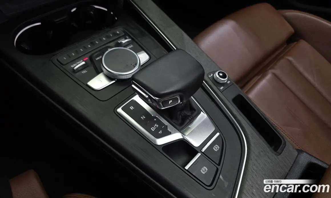 Audi A4 2018 2.0 автомат (гидро), фото 12