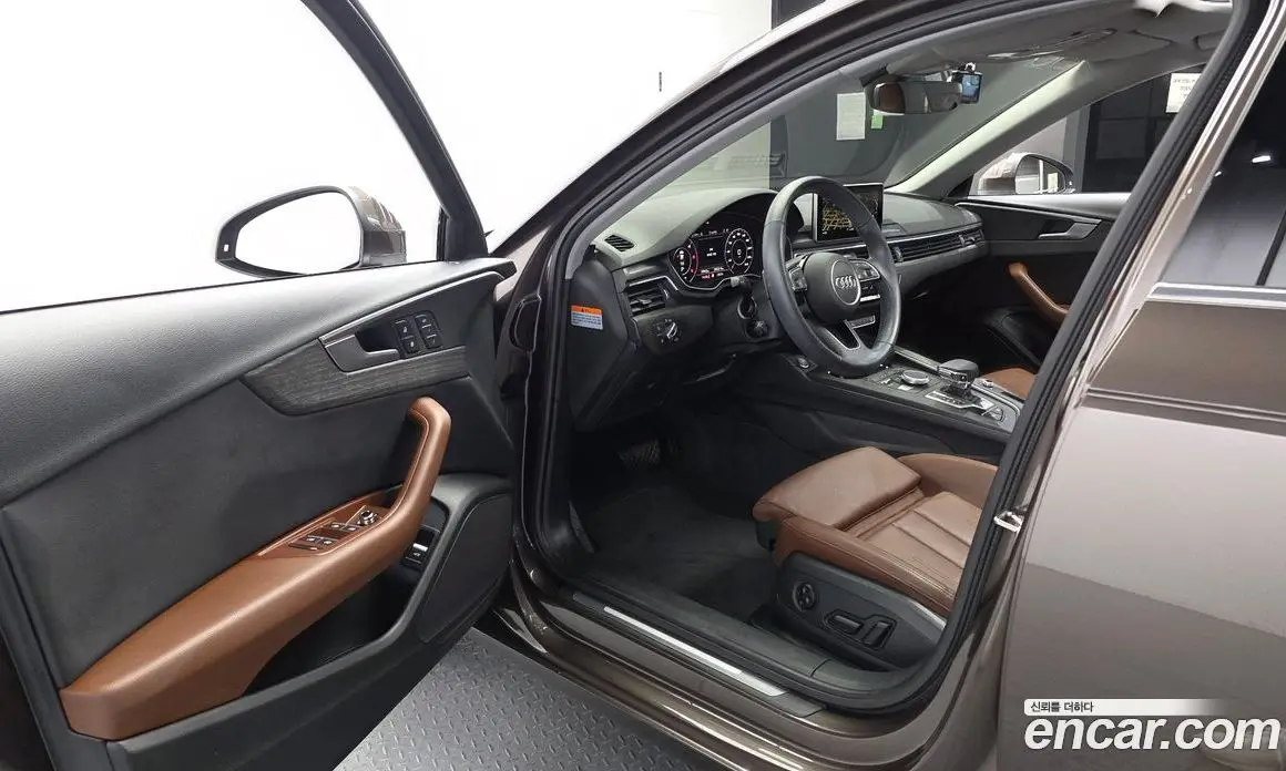 Audi A4 2018 2.0 автомат (гидро), фото 13