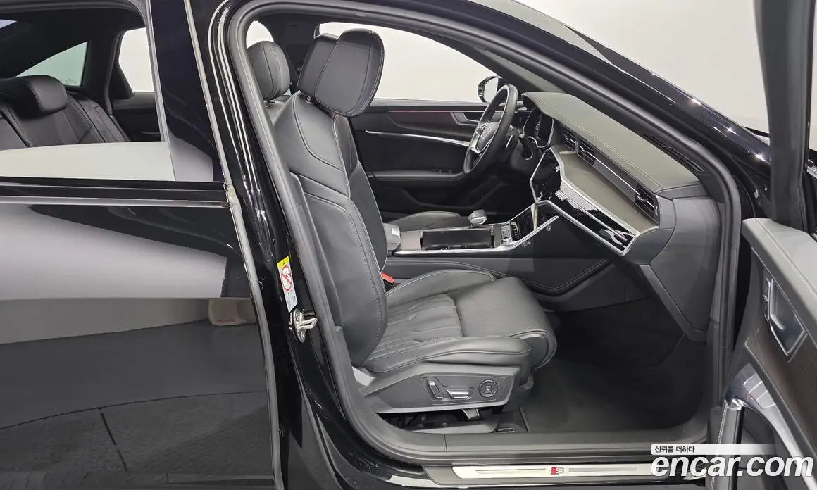 Audi A6 2023 3.0 автомат (гидро), фото 17 Audi A6 2023 3.0 автомат (гидро), фото 17