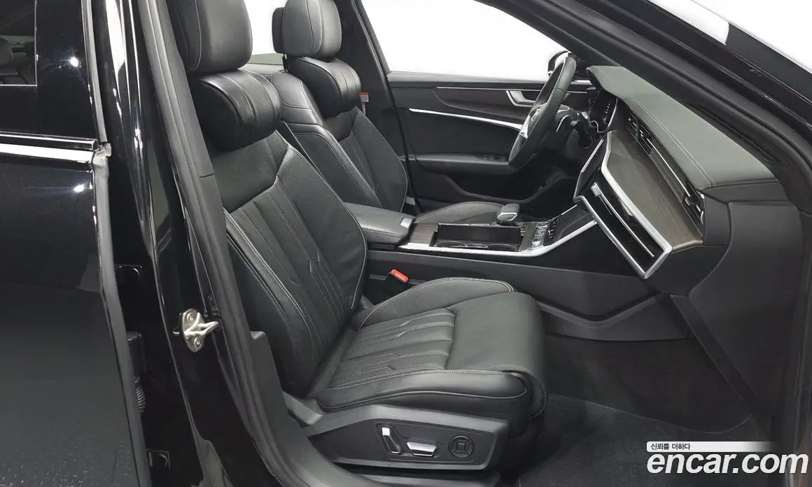 Audi A6 2025 2.0 автомат (гидро), фото 18