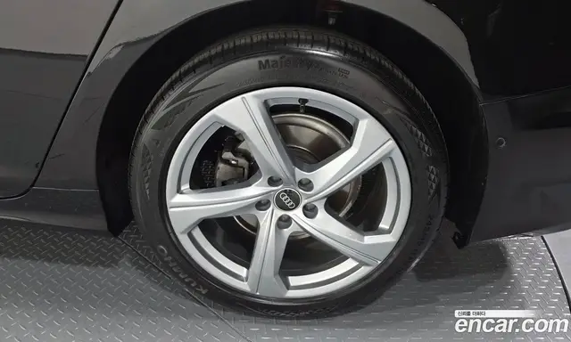 Audi A6 2025 2.0 автомат (гидро), миниатюра 7