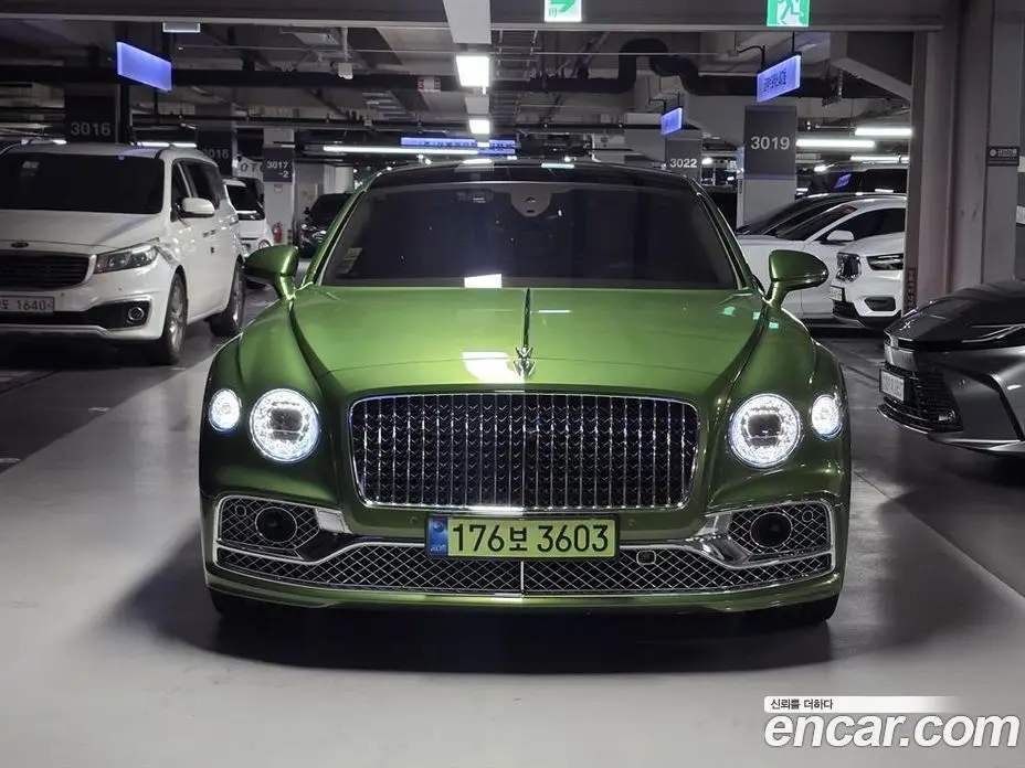 Bentley Flying Spur 2022 4.0 автомат (гидро), фото 2 Bentley Flying Spur 2022 4.0 автомат (гидро), фото 2