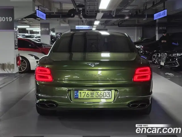 Bentley Flying Spur 2022 4.0 автомат (гидро), миниатюра 4 Bentley Flying Spur 2022 4.0 автомат (гидро), миниатюра 4