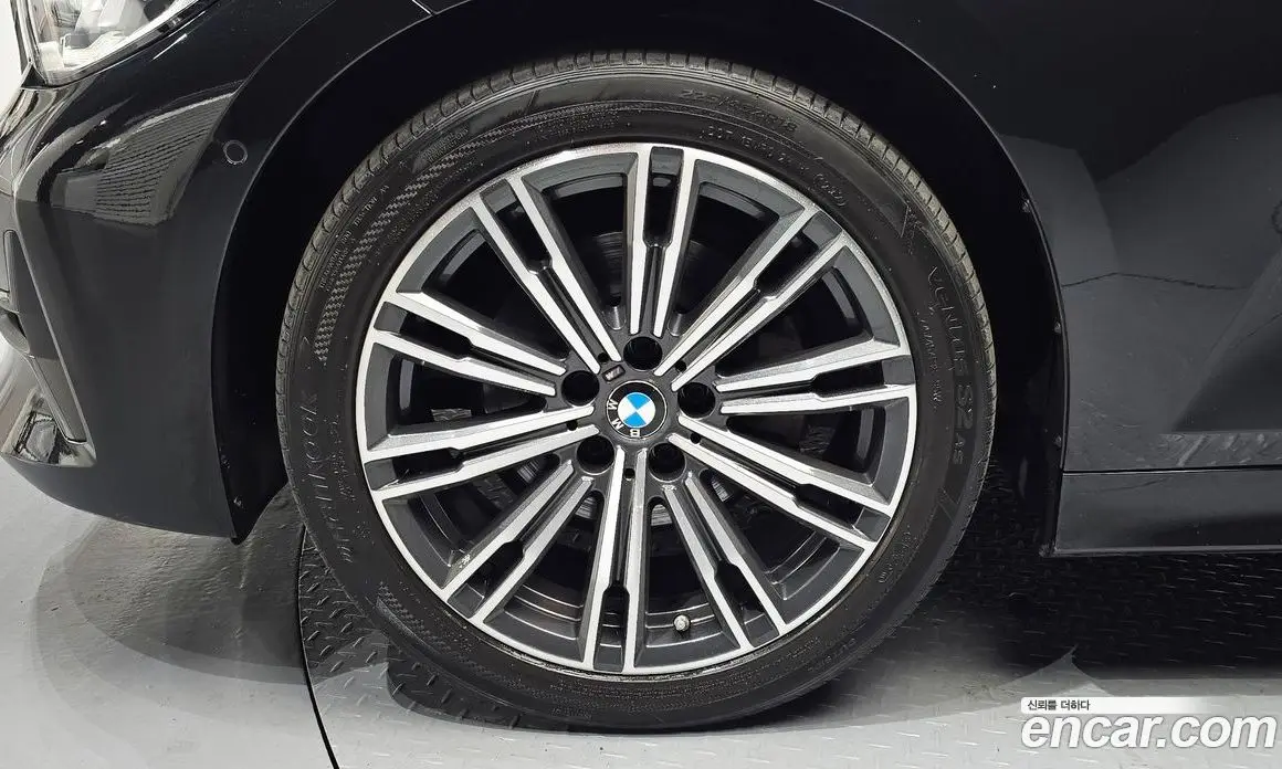 BMW 3 серия 2022 2.0 автомат (гидро), фото 5