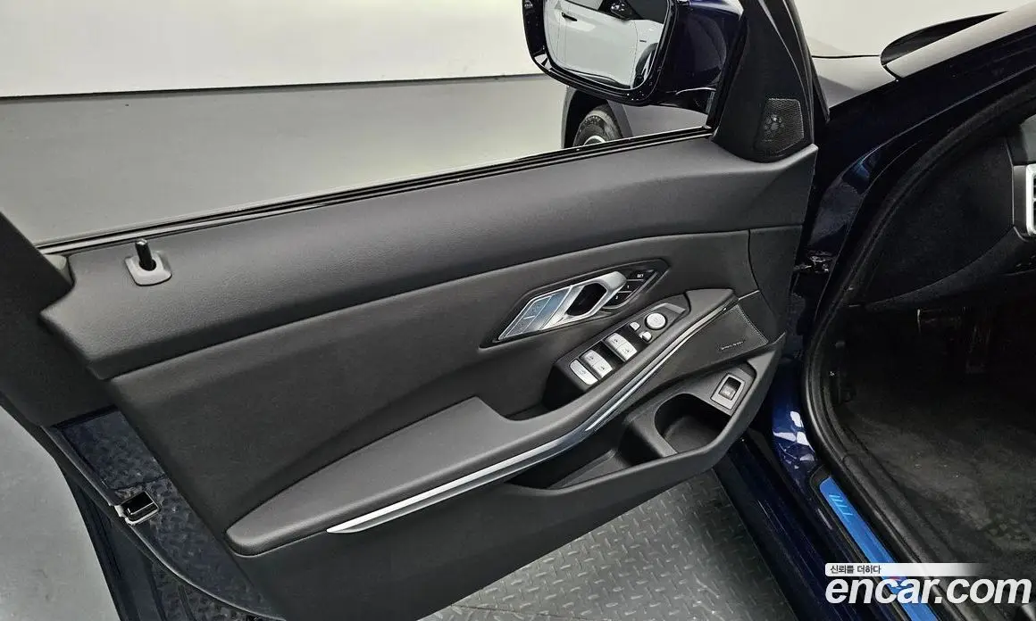 BMW 3 серия 2025 2.0 автомат (гидро), фото 13 BMW 3 серия 2025 2.0 автомат (гидро), фото 13