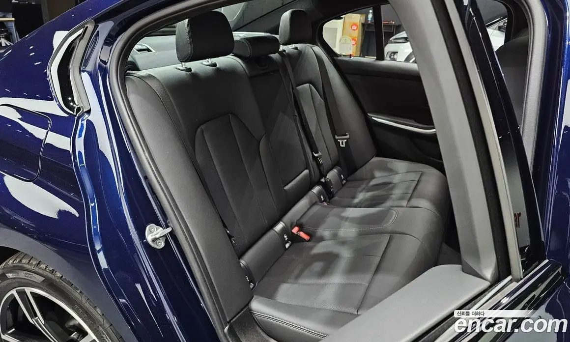 BMW 3 серия 2025 2.0 автомат (гидро), фото 15 BMW 3 серия 2025 2.0 автомат (гидро), фото 15
